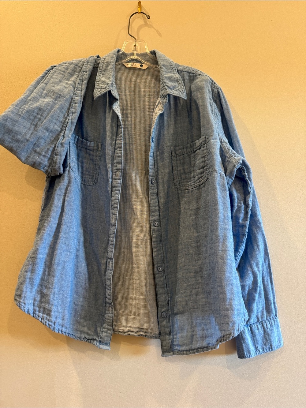 Light Blue Casual Button-Up shirt